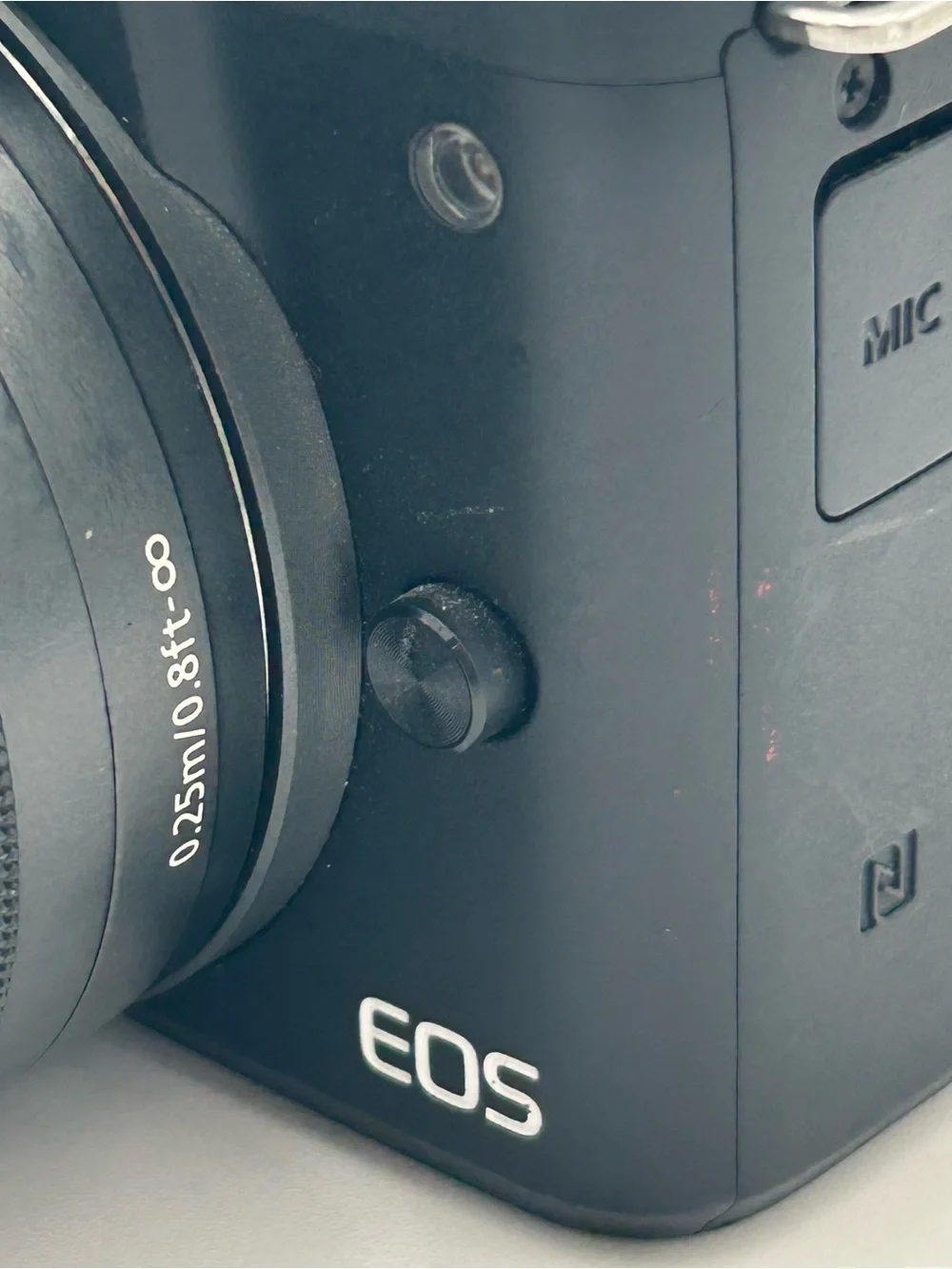 Canon EOS M50 Mirrorless Camera with Carrying Bag